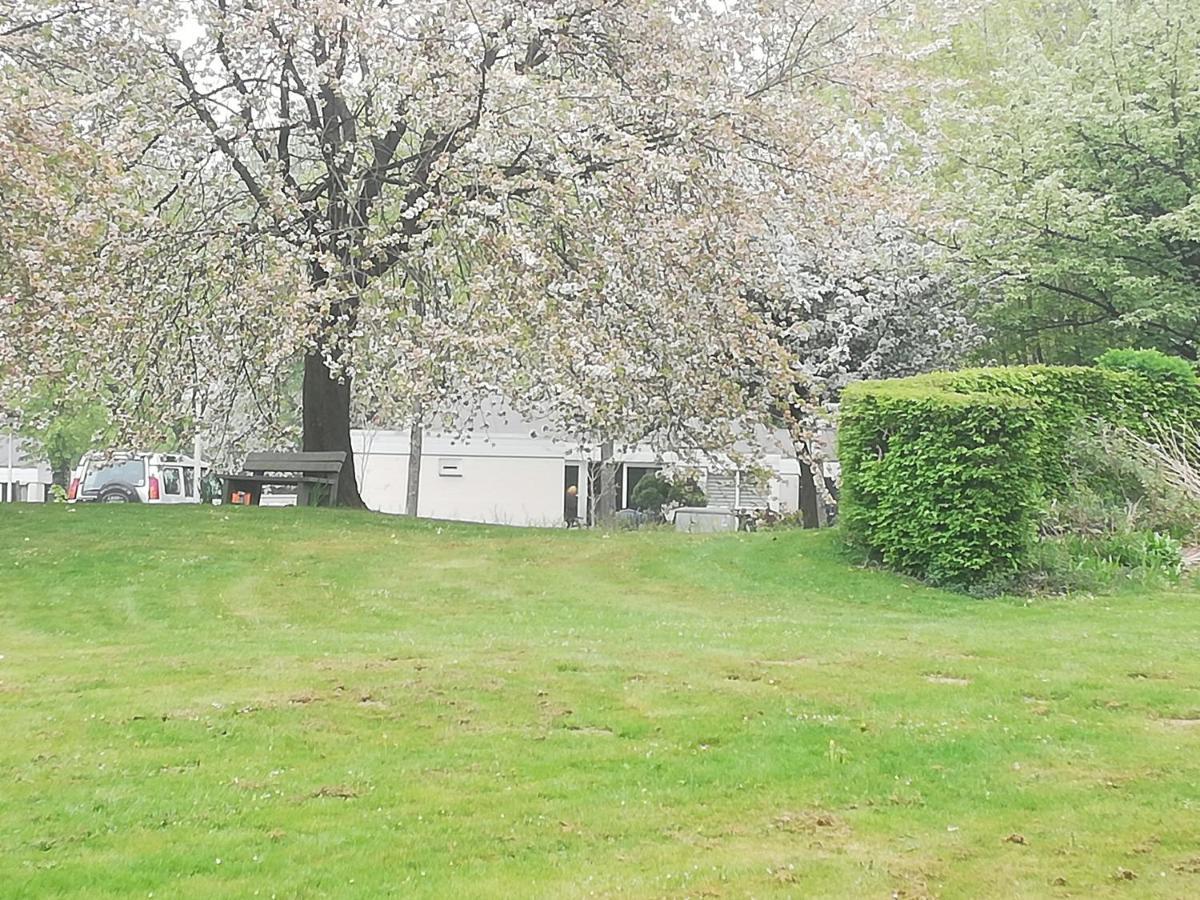 Rustige, Gelijkvloerse Vakantiewoning Met 2 Slaapkamers In Simpelveld, Zuid-Limburg Екстериор снимка